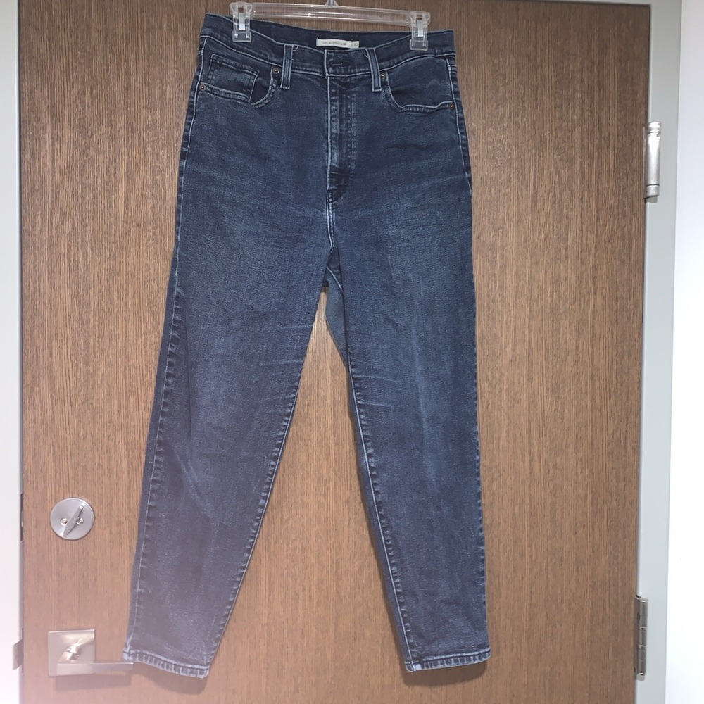 Women's Levi's High Waist Taper Size 30 Denim Stretchy Jeans Curvy Jeans Skinny - Picture 4 of 8